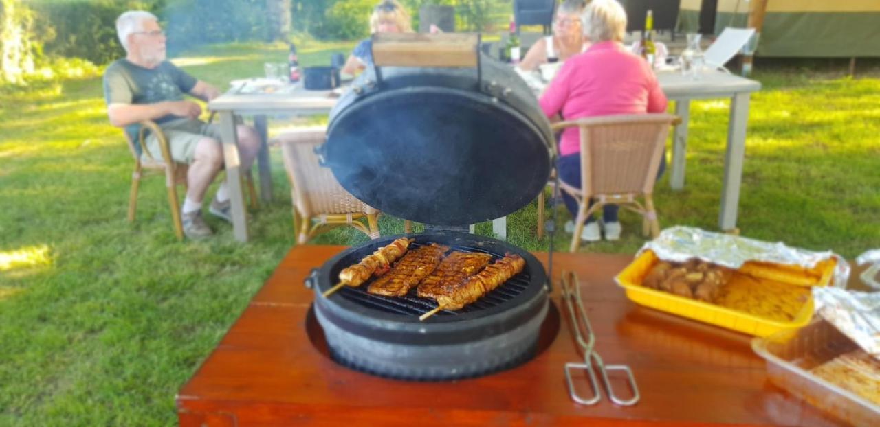 Glamping Les Arbres, Luxe Safaritent Met Zwembad Cronat Екстериор снимка